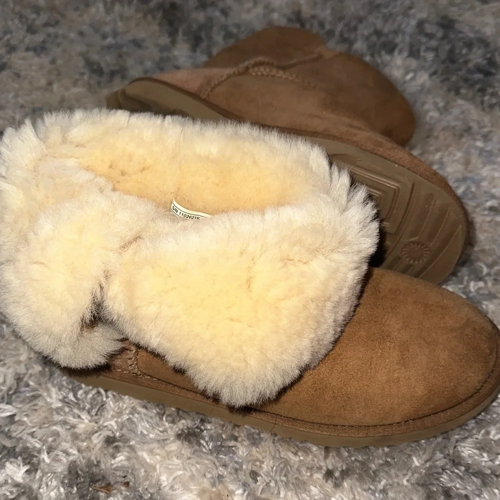 UGG Boots with Bow Chestnut
